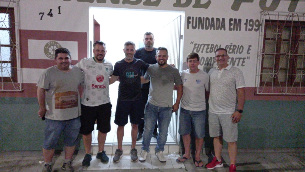 Catarinense é eleito o melhor jogador do mundo de futsal pela terceira vez  – Agência de Notícias Avante!