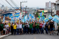 Freccia (PL) conversa com eleitores sobre assinatura de ordem de serviço para construção do hospital